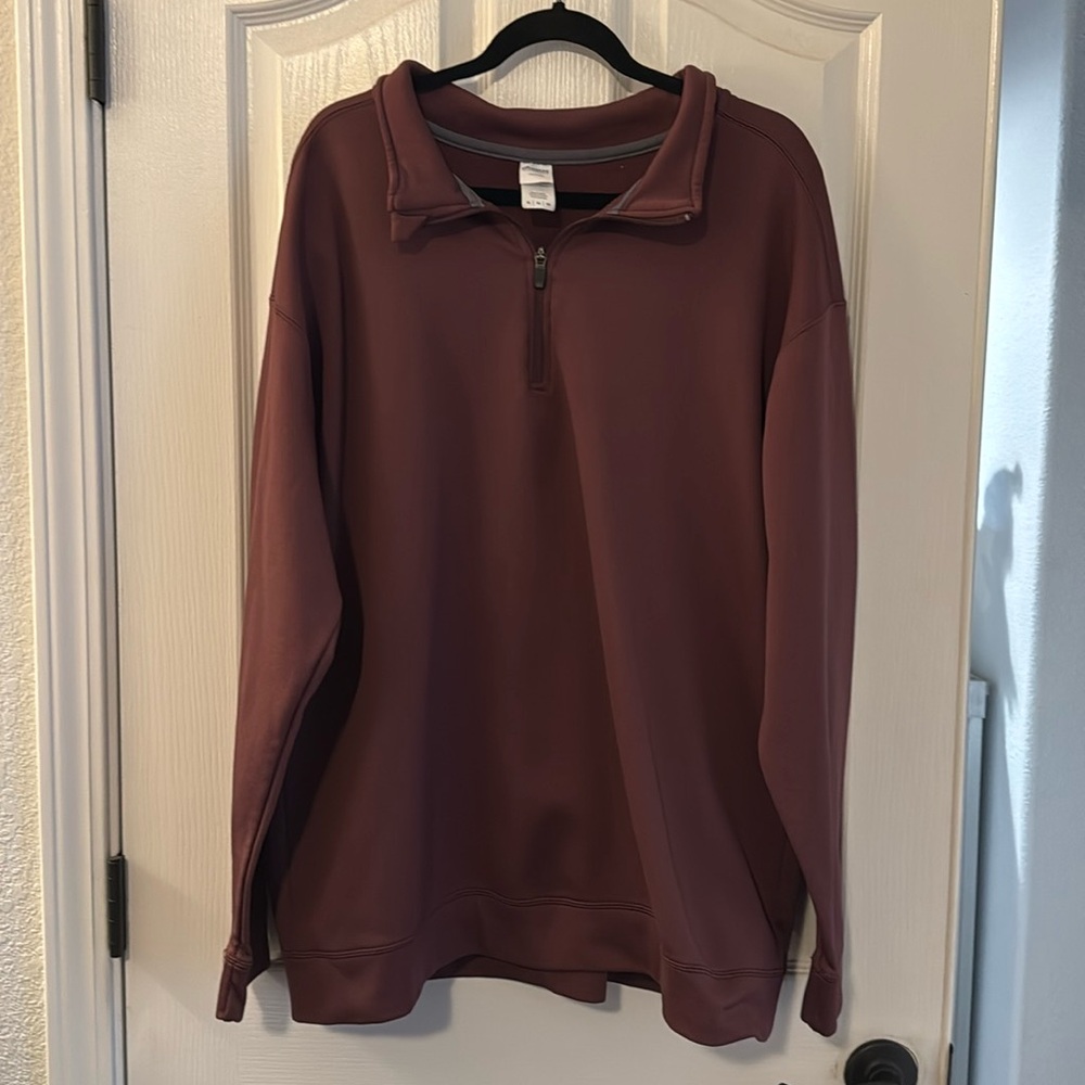 Gildan men's half zip maroon pullover